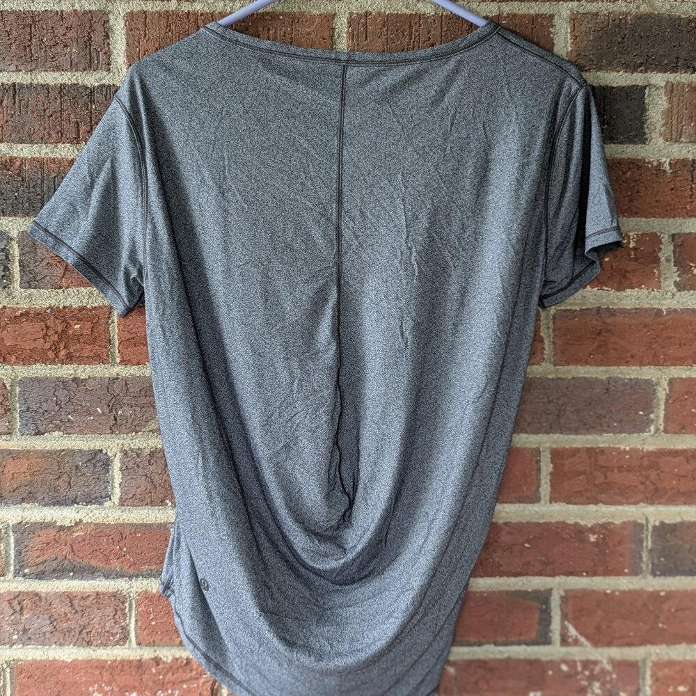Lululemon Workout Tee, size 4